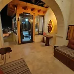 Hotel Apex Cave