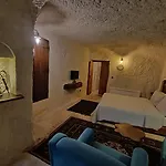 Apex Cave 4*