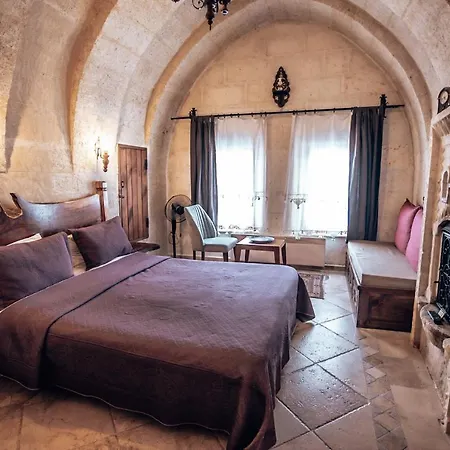 Apex Cave Hotel