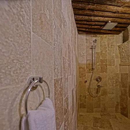 Apex Cave Hotel 2*