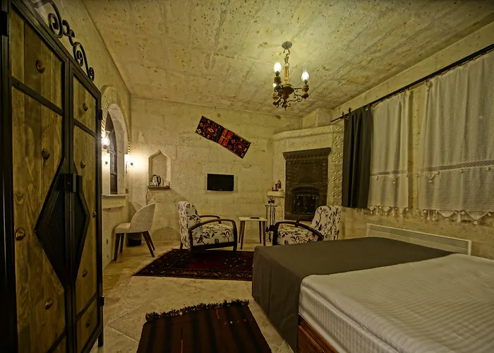 Apex Cave Hotel 4*