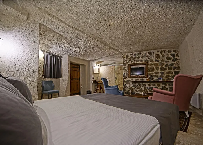 Apex Cave Hotel 4*